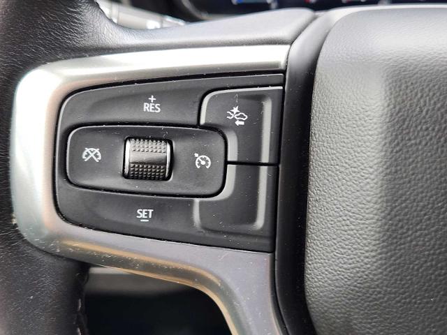 2022 Chevrolet Suburban Vehicle Photo in DENTON, TX 76210-9321