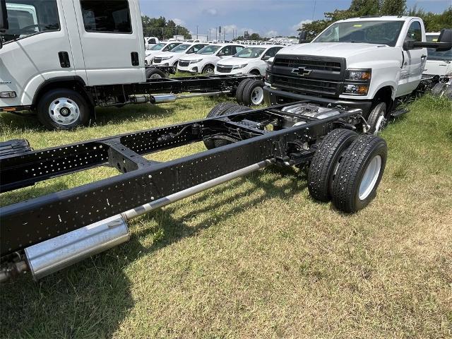 2025 Chevrolet Low Cab Forward 3500 Vehicle Photo in ALCOA, TN 37701-3235