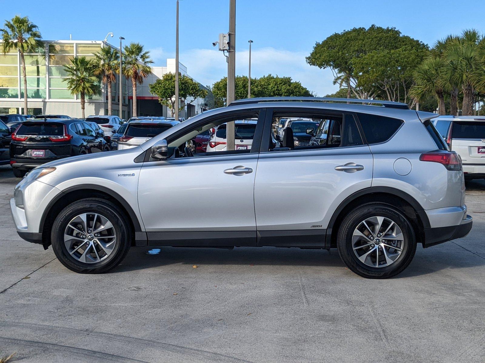 2016 Toyota RAV4 Hybrid Vehicle Photo in Davie, FL 33331