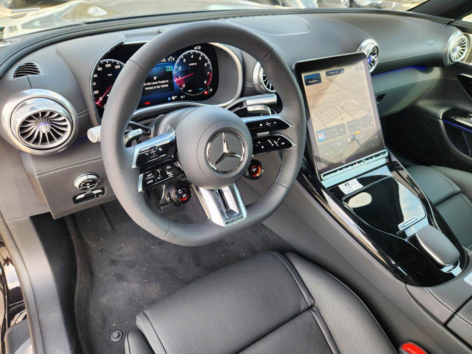 2025 Mercedes-Benz SL Vehicle Photo in HOUSTON, TX 77079