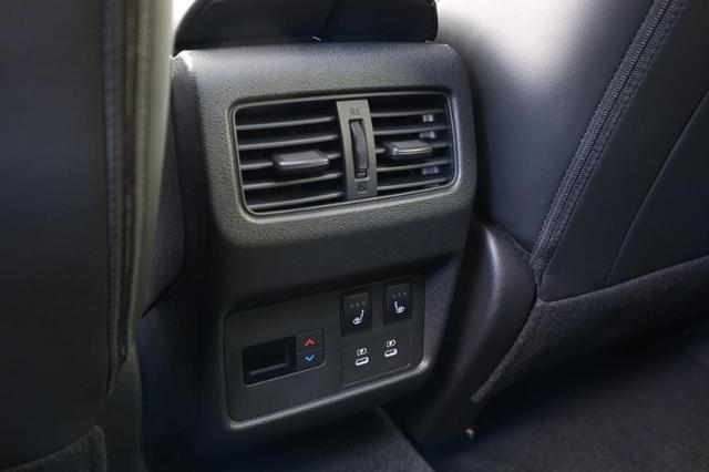 2025 Nissan Rogue Vehicle Photo in Ballwin, MO 63011