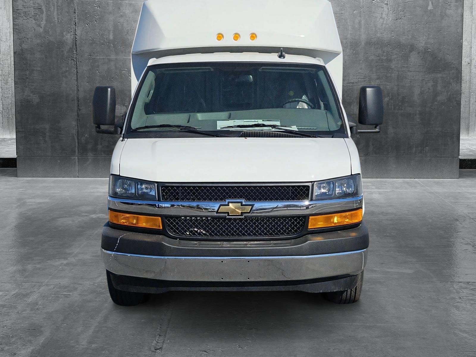 2024 Chevrolet Express Cutaway 3500 Vehicle Photo in GILBERT, AZ 85297-0446