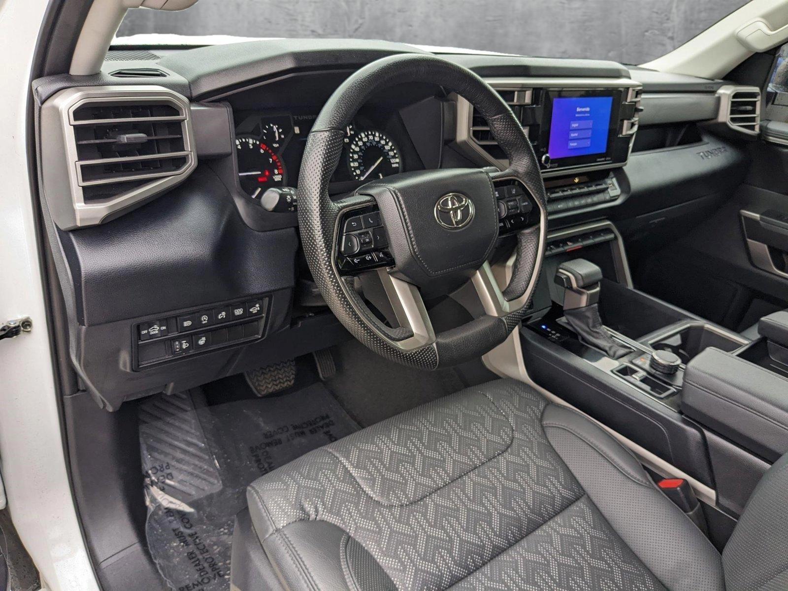 2024 Toyota Tundra 4WD Vehicle Photo in Davie, FL 33331