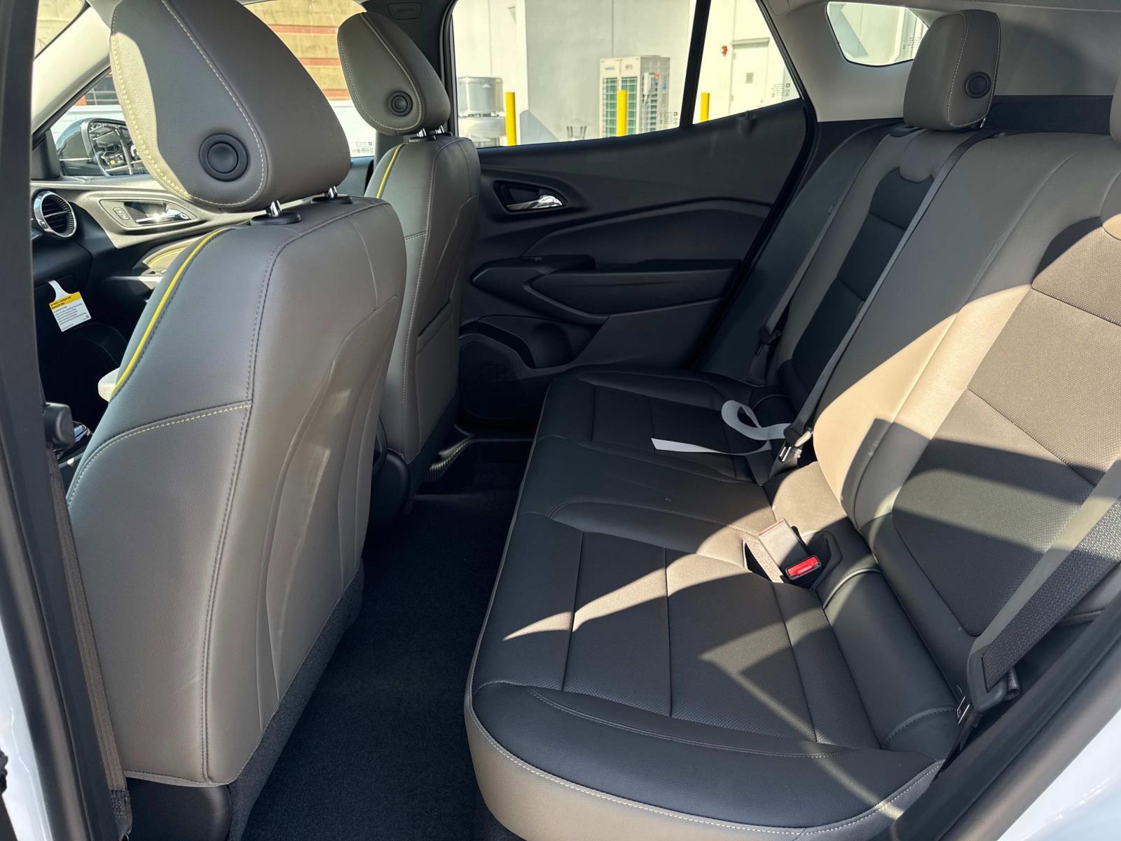 2025 Chevrolet Trax Vehicle Photo in LOS ANGELES, CA 90007-3794