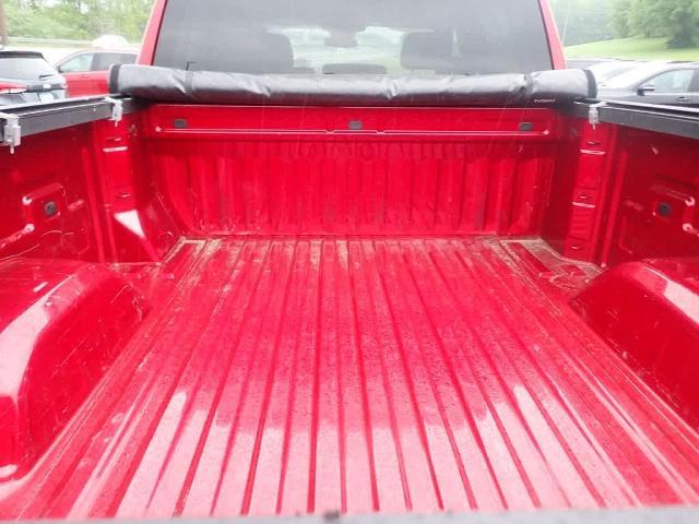 2024 GMC Sierra 1500 Vehicle Photo in ZELIENOPLE, PA 16063-2910