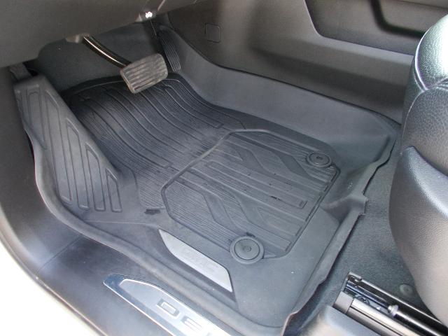 2023 GMC Sierra 1500 Vehicle Photo in LOWELL, MA 01852-4336