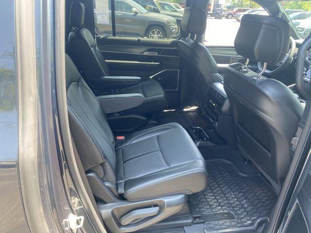 2024 Jeep Wagoneer L Vehicle Photo in Doylsetown, PA 18901