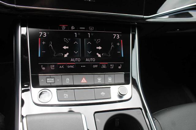 2025 Audi Q7 Vehicle Photo in HOUSTON, TX 77090