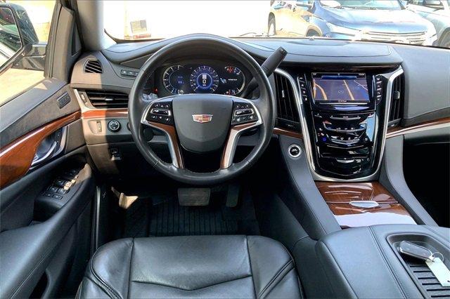 2020 Cadillac Escalade Vehicle Photo in KANSAS CITY, MO 64114-4502
