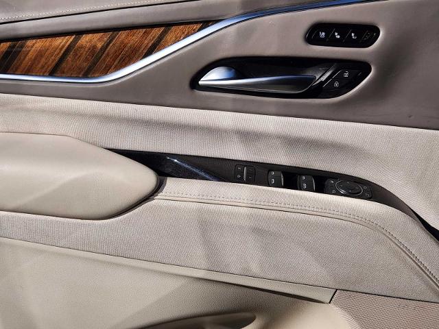 2022 Cadillac Escalade Vehicle Photo in DENTON, TX 76210-9321