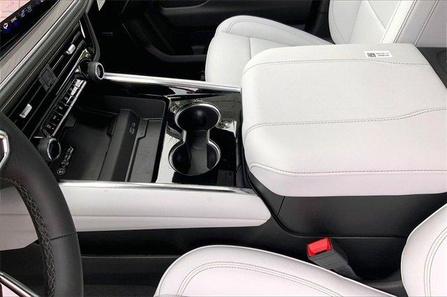2025 Chevrolet Tahoe Vehicle Photo in KANSAS CITY, MO 64114-4502