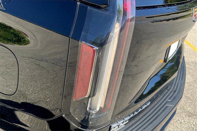 2023 Cadillac Escalade Vehicle Photo in KANSAS CITY, MO 64114-4545
