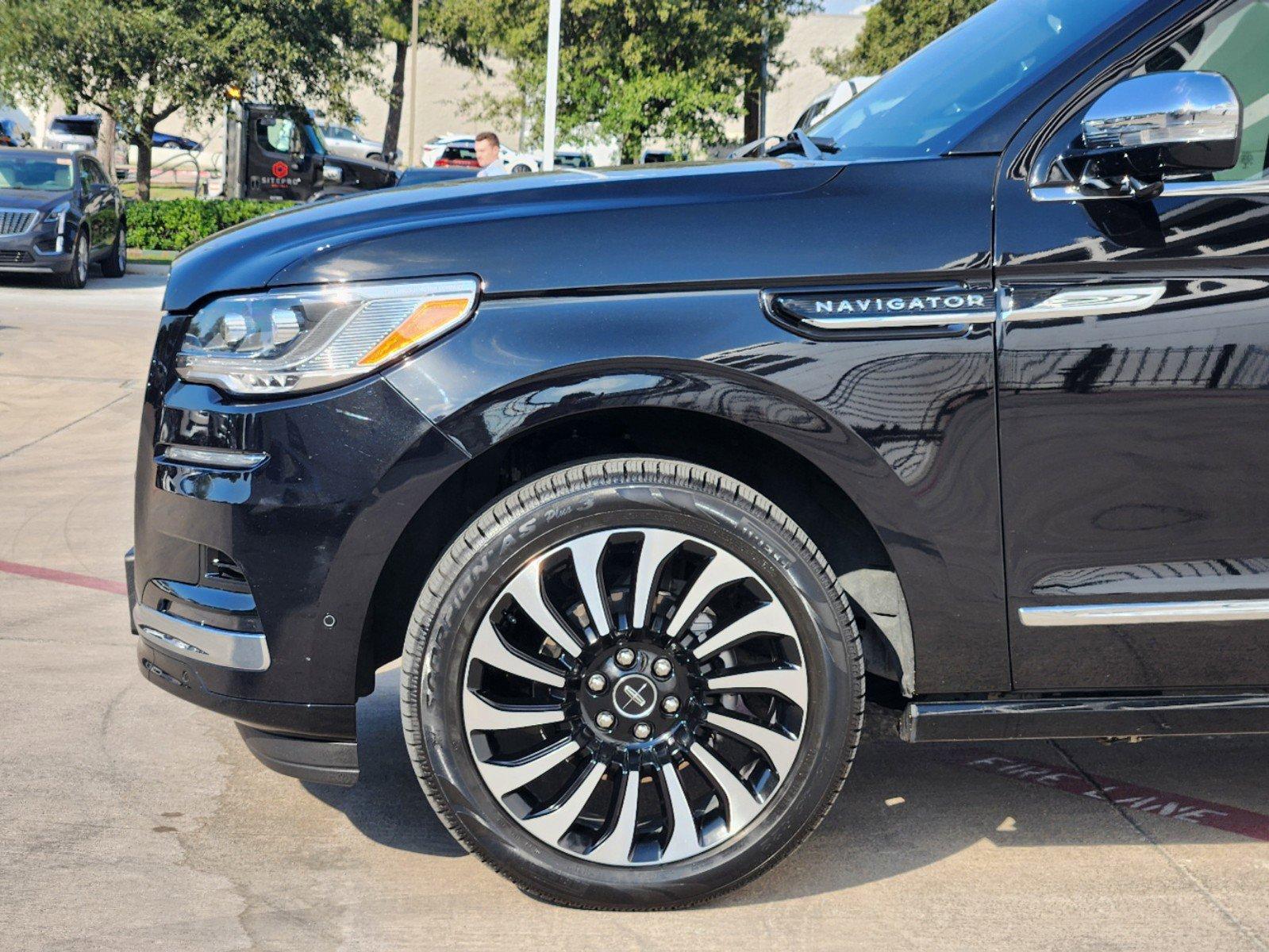 2022 Lincoln Navigator Vehicle Photo in GRAPEVINE, TX 76051-8302