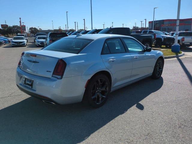 2023 Chrysler 300 Vehicle Photo in Killeen, TX 76541