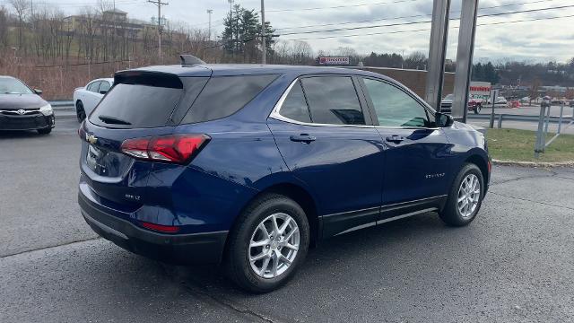 2022 Chevrolet Equinox Vehicle Photo in MOON TOWNSHIP, PA 15108-2571