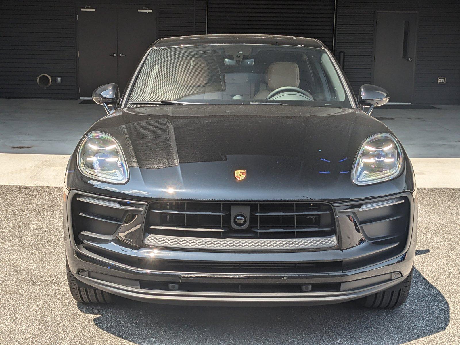 2024 Porsche Macan Vehicle Photo in Towson, MD 21204