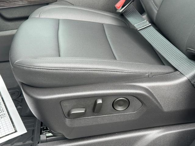 2025 Chevrolet Silverado 1500 Vehicle Photo in COLUMBIA, MO 65203-3903