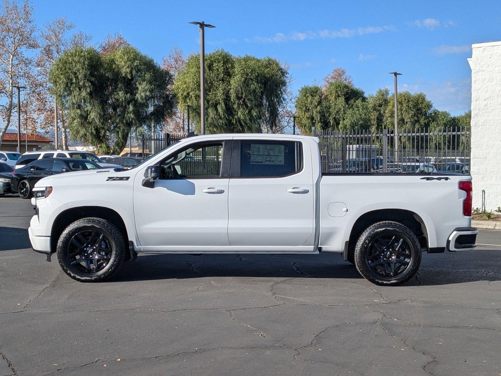 2025 Chevrolet Silverado 1500 Vehicle Photo in VALENCIA, CA 91355-1705