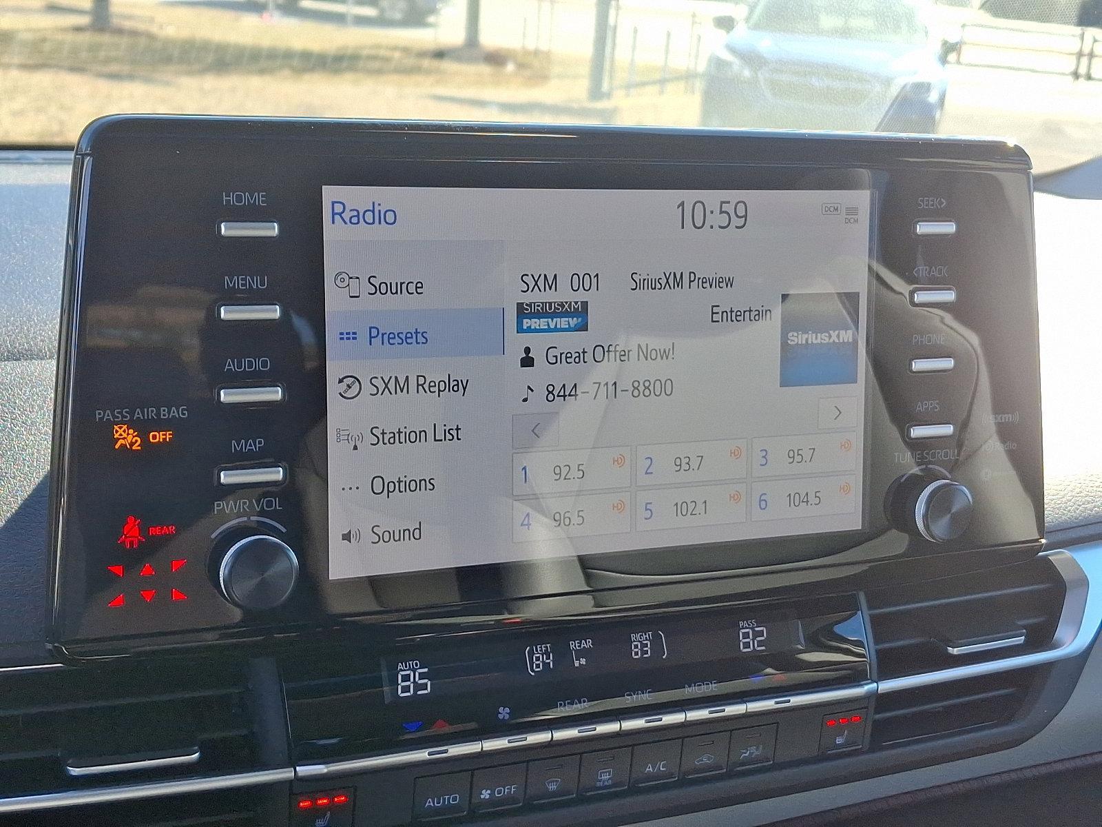 2022 Toyota Sienna Vehicle Photo in Trevose, PA 19053