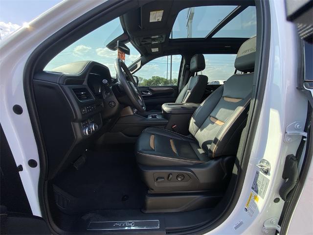 2022 GMC Yukon XL Vehicle Photo in Greenville, TX 75402