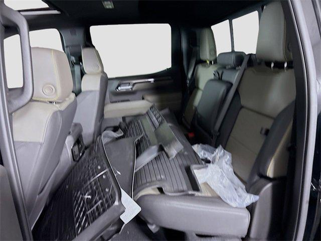 2025 Chevrolet Silverado 1500 Vehicle Photo in PUYALLUP, WA 98371-4149