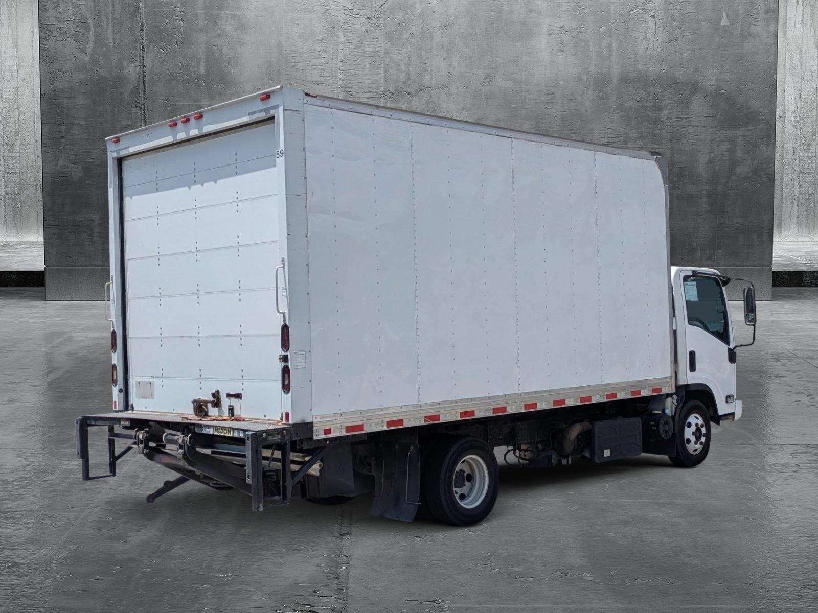 2020 Chevrolet Low Cab Forward 4500 HD Vehicle Photo in GREENACRES, FL 33463-3207