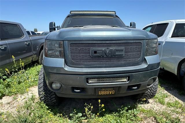 2011 GMC Sierra 2500 HD Vehicle Photo in ELK GROVE, CA 95757-8703