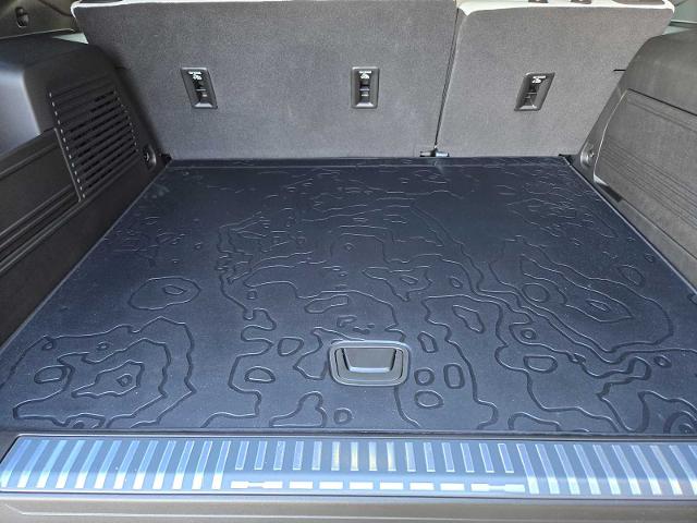 2025 GMC HUMMER EV SUV Vehicle Photo in DALLAS, TX 75209-3016