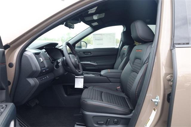 2025 Nissan Pathfinder Vehicle Photo in Hazelwood, MO 63042