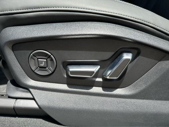 2025 Audi Q7 Vehicle Photo in HOUSTON, TX 77090