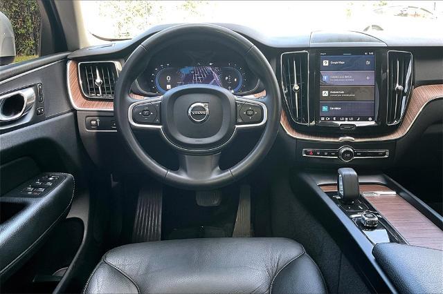2022 Volvo XC60 Vehicle Photo in Houston, TX 77007