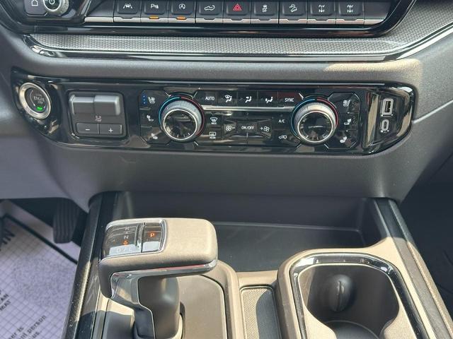 2024 Chevrolet Silverado 1500 Vehicle Photo in COLUMBIA, MO 65203-3903