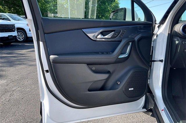 2025 Chevrolet Blazer Vehicle Photo in INDEPENDENCE, MO 64055-1314