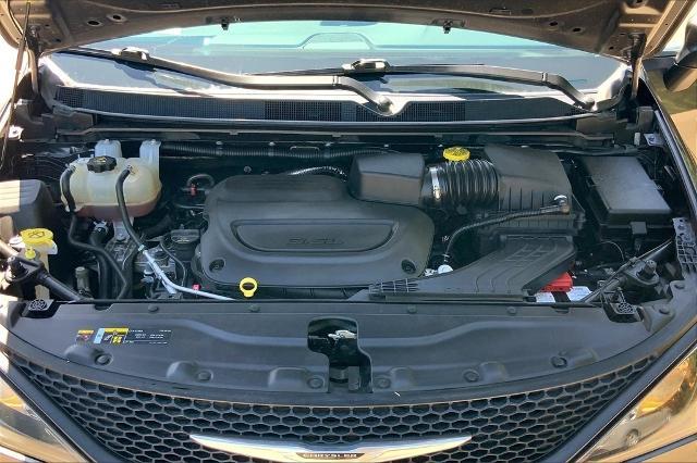 2023 Chrysler Voyager Vehicle Photo in Kansas City, MO 64114
