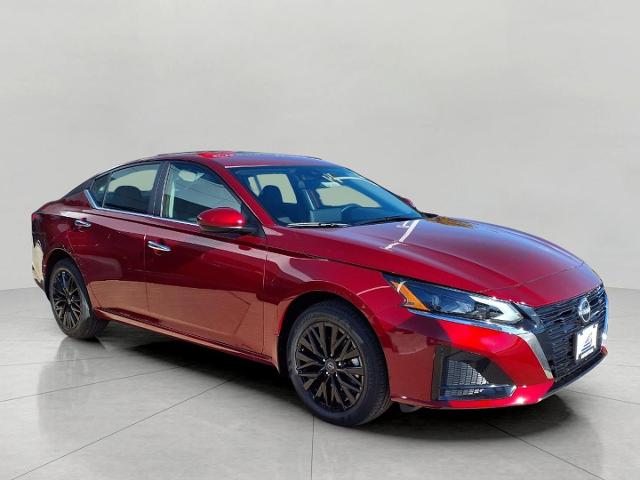 2025 Nissan Altima Vehicle Photo in Neenah, WI 54956