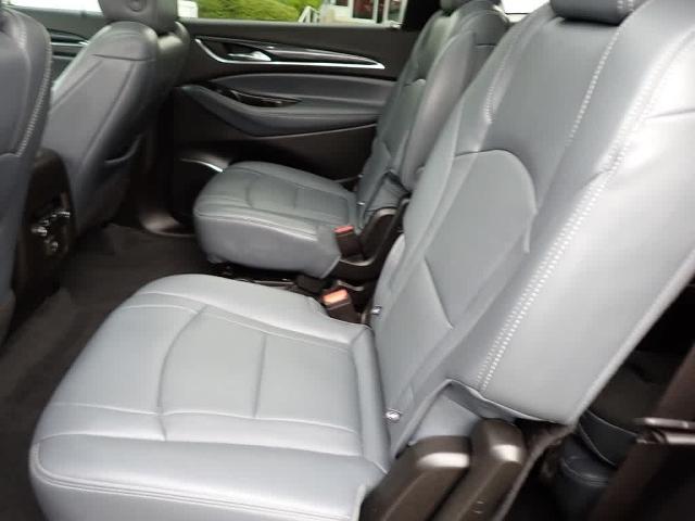 2024 Buick Enclave Vehicle Photo in ZELIENOPLE, PA 16063-2910