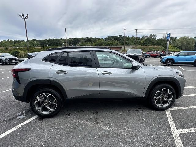 2025 Chevrolet Trax Vehicle Photo in GARDNER, MA 01440-3110