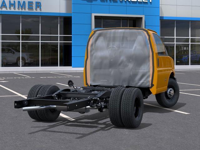 2025 Chevrolet Express Commercial Cutaway Vehicle Photo in TOPEKA, KS 66609-0000