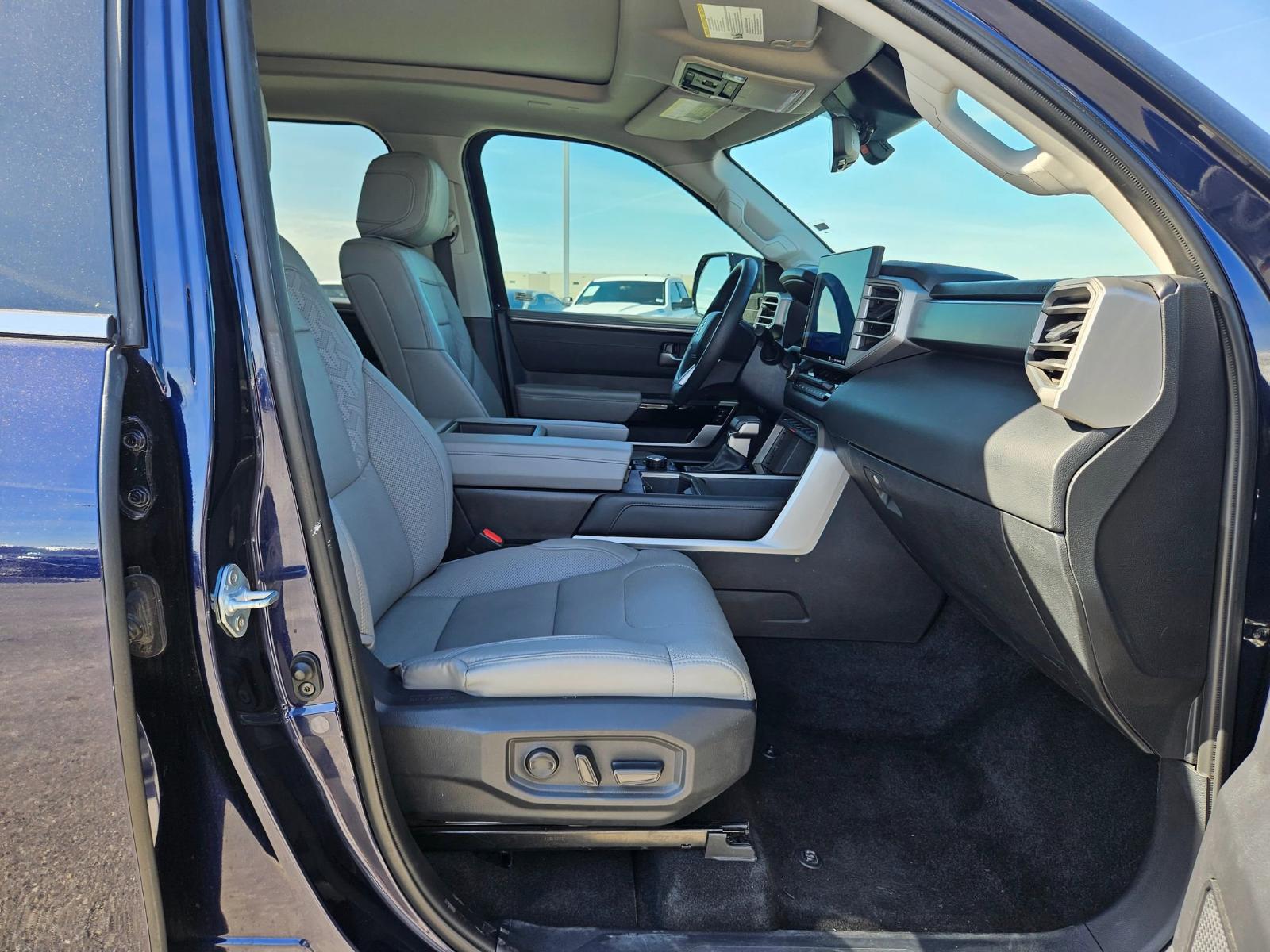 2023 Toyota Tundra 4WD Vehicle Photo in Seguin, TX 78155