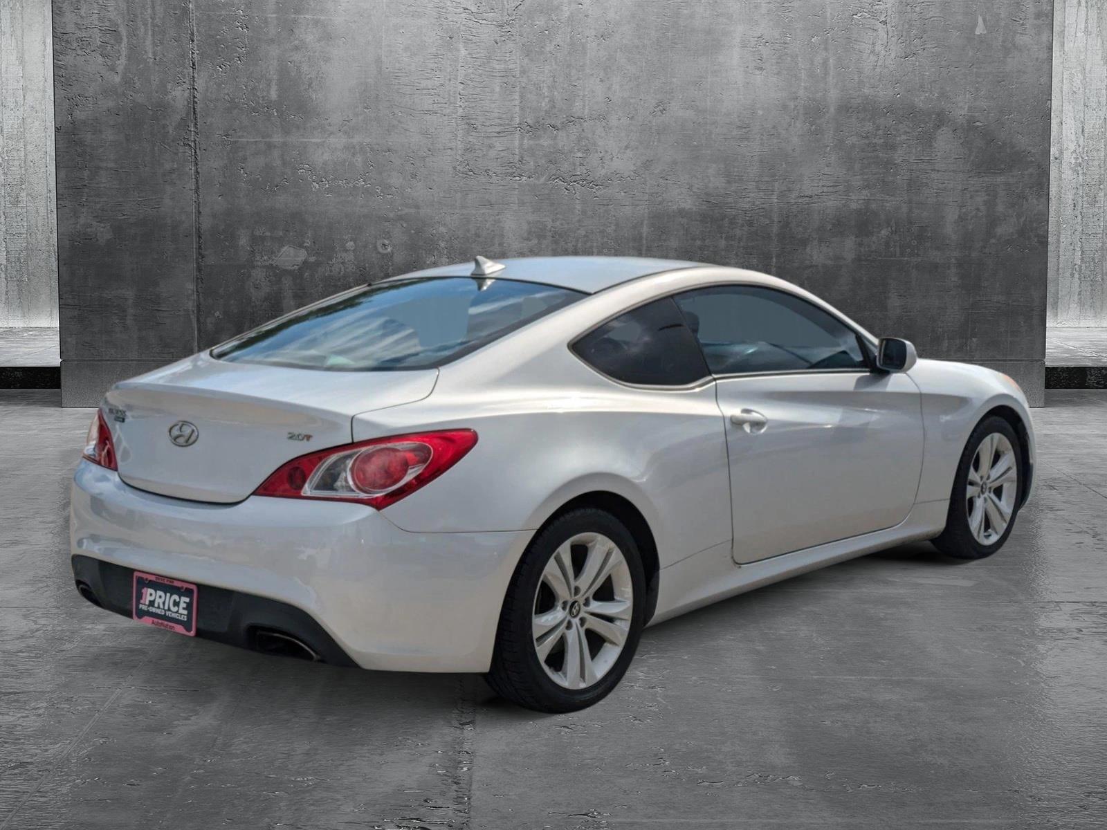 2011 Hyundai Genesis Coupe Vehicle Photo in CORPUS CHRISTI, TX 78416-1100