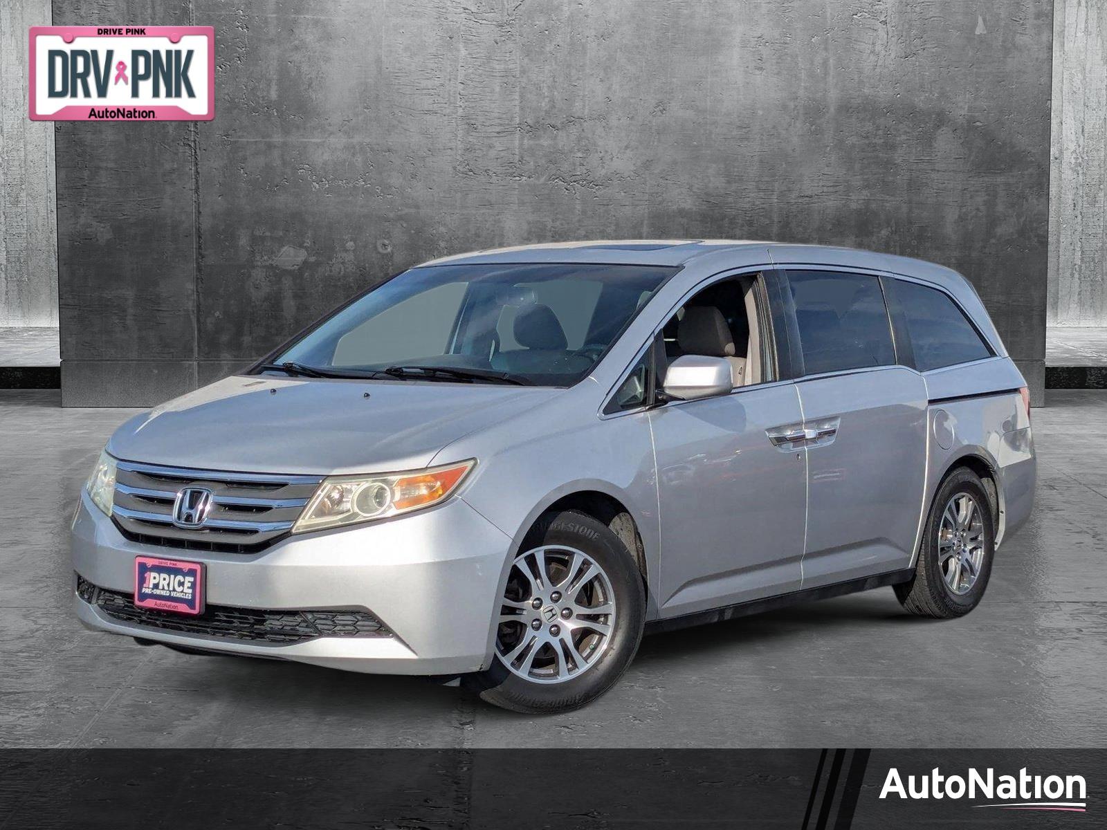 2012 Honda Odyssey Vehicle Photo in VALENCIA, CA 91355-1705