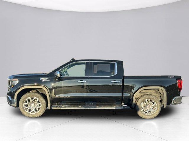 2025 GMC Sierra 1500 Vehicle Photo in LEOMINSTER, MA 01453-2952