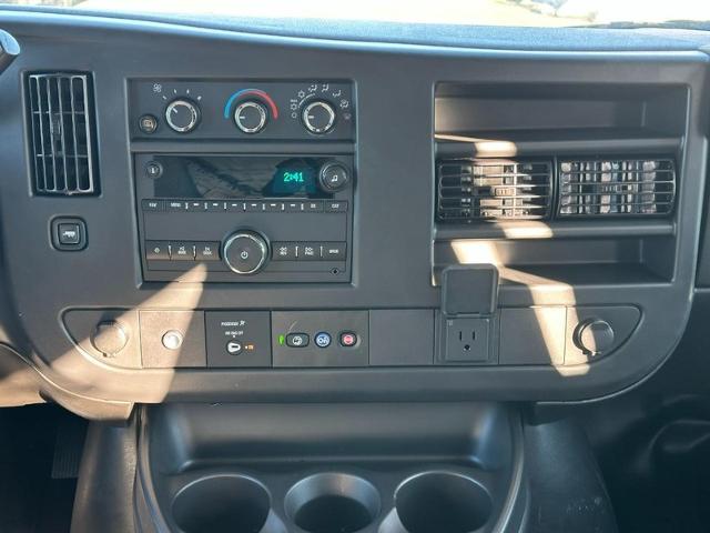 2024 Chevrolet Express Cargo 2500 Vehicle Photo in COLUMBIA, MO 65203-3903