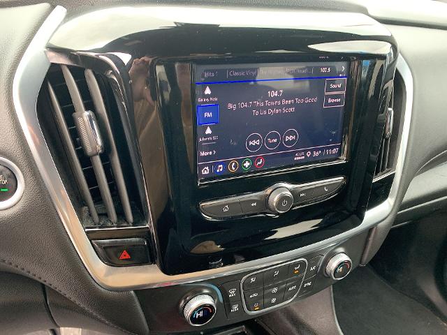 2022 Chevrolet Traverse Vehicle Photo in MOON TOWNSHIP, PA 15108-2571