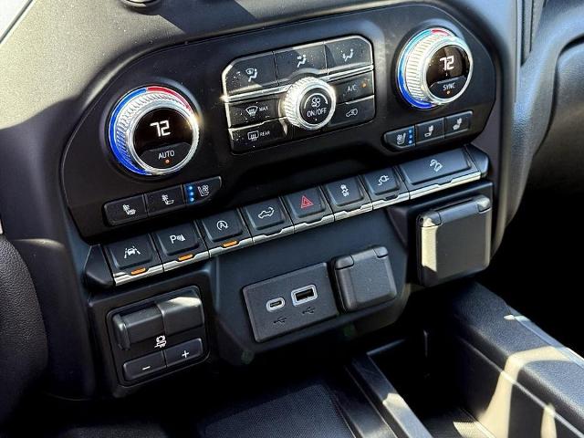 2021 GMC Sierra 1500 Vehicle Photo in CHICOPEE, MA 01020-5001