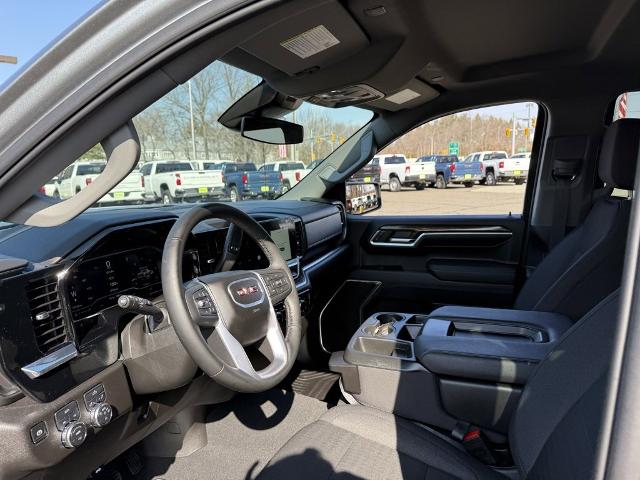 2024 GMC Sierra 1500 Vehicle Photo in CHICOPEE, MA 01020-5001