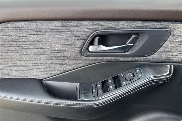 2023 Nissan Rogue Vehicle Photo in ELK GROVE, CA 95757-8703