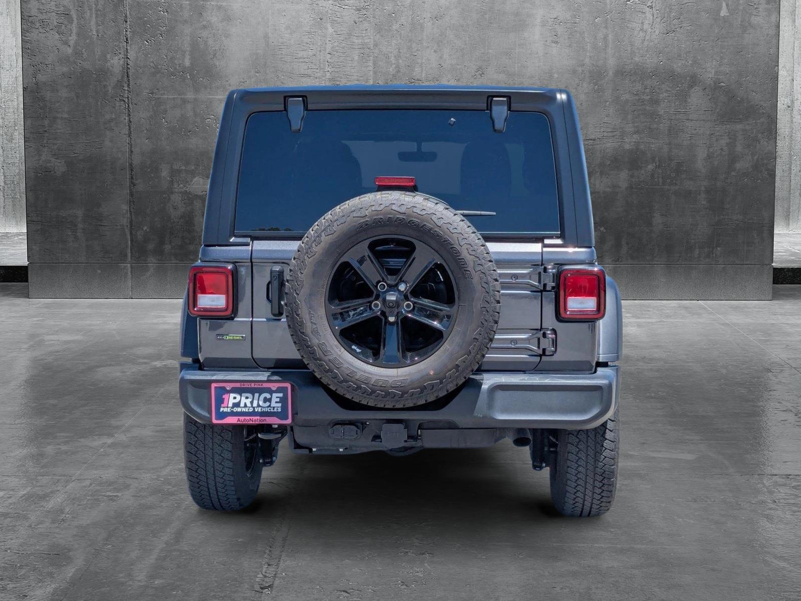 2022 Jeep Wrangler Vehicle Photo in Valencia, CA 91355