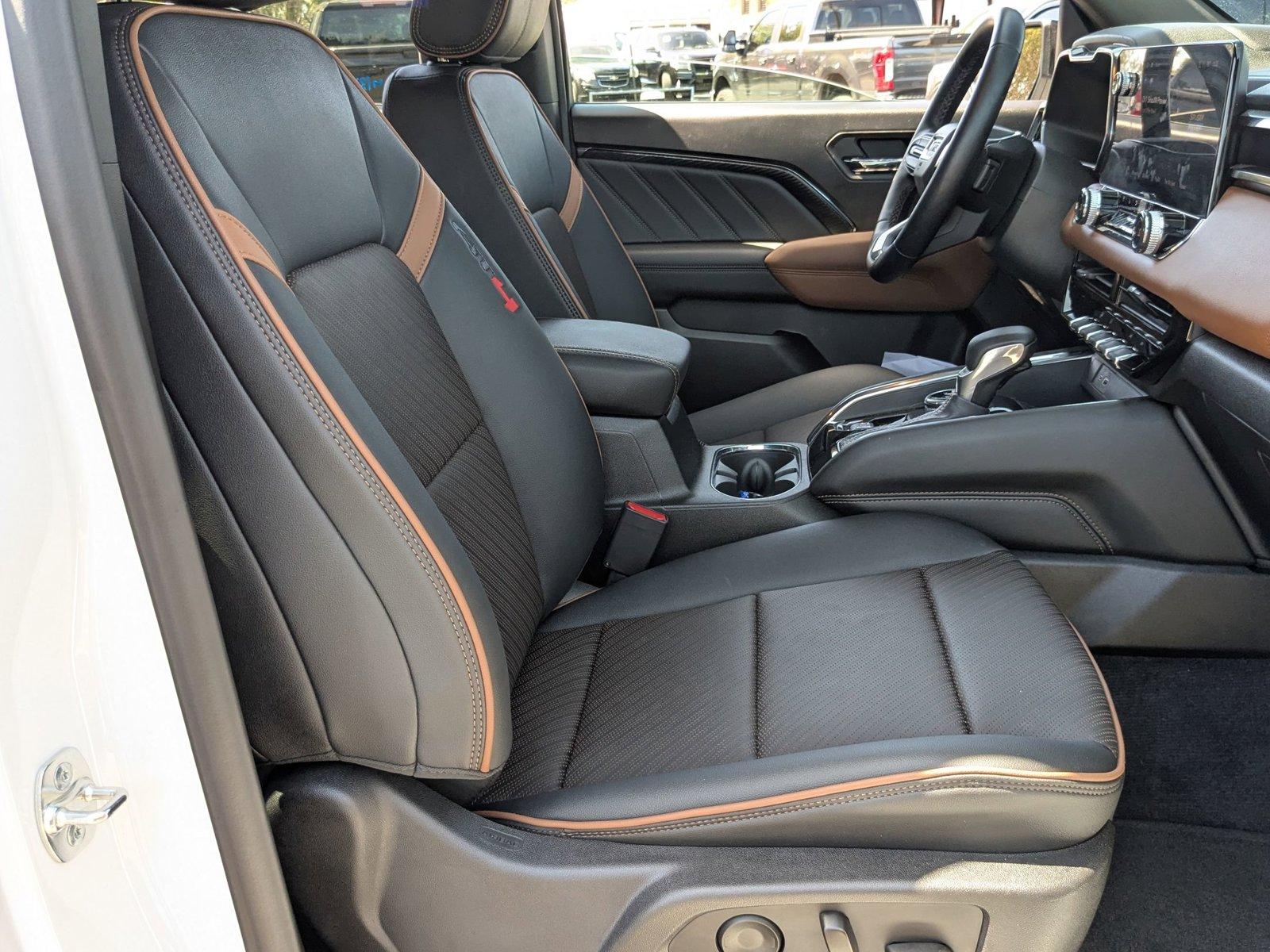2024 GMC Canyon Vehicle Photo in St. Petersburg, FL 33713