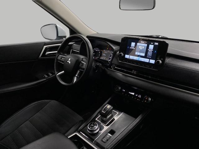 2023 Mitsubishi Outlander Vehicle Photo in Appleton, WI 54913